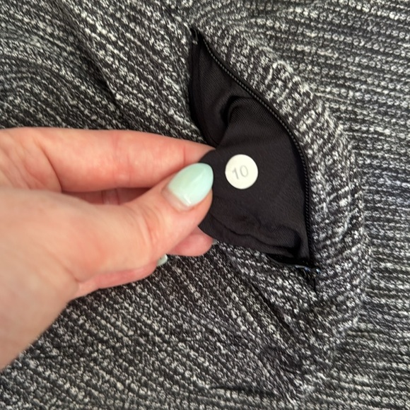 Lululemon Athletica Vintage Kano Catch Me Long Sleeve Top Heather Black White - Picture 9 of 10